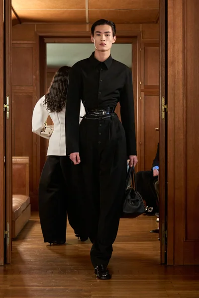 Look 9